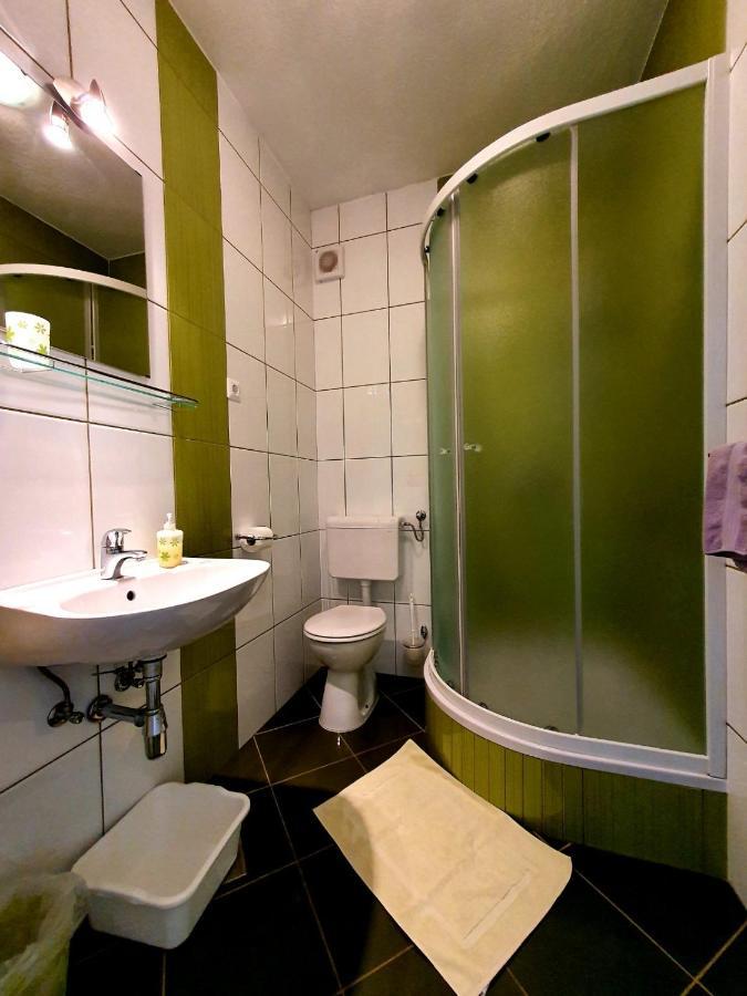 Tri Sestrice Apartment
