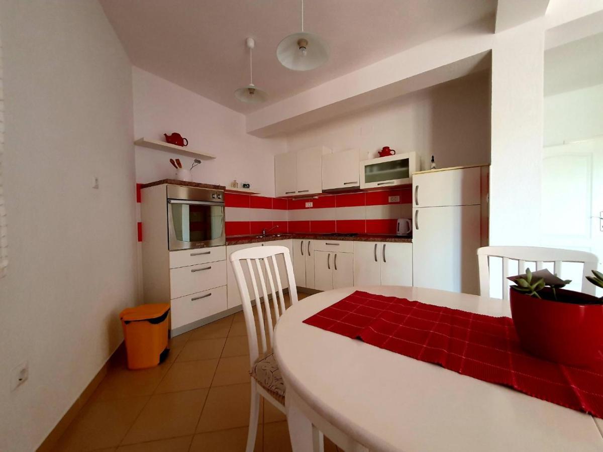 Tri Sestrice Apartment