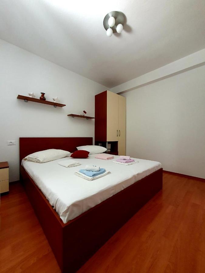 Tri Sestrice Apartment *