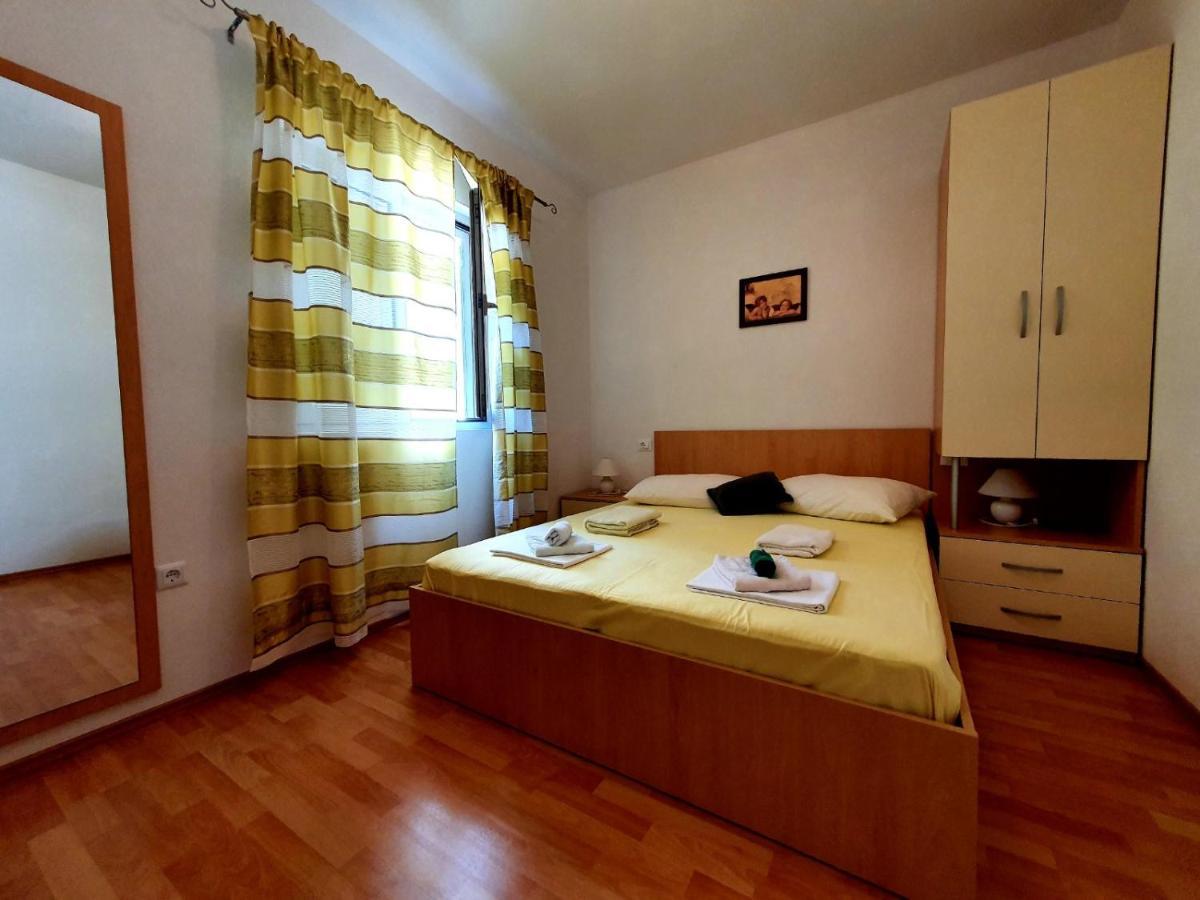 Tri Sestrice Apartment *