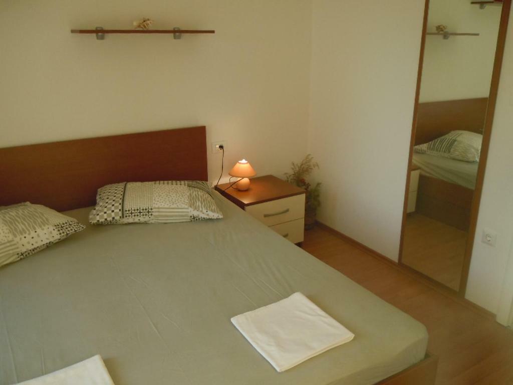 Tri Sestrice Apartment *